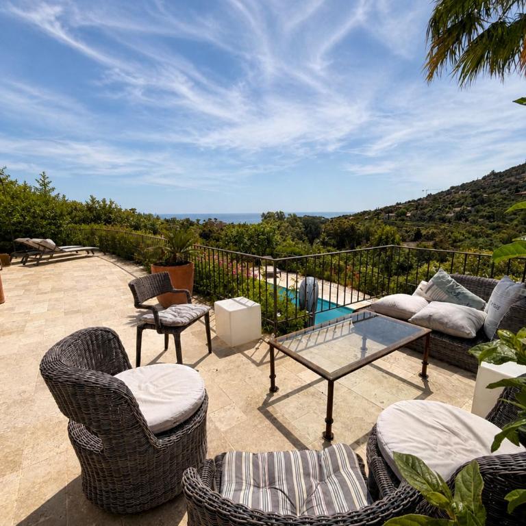 L'eau des Oliviers - Four-Bedroom House - 4