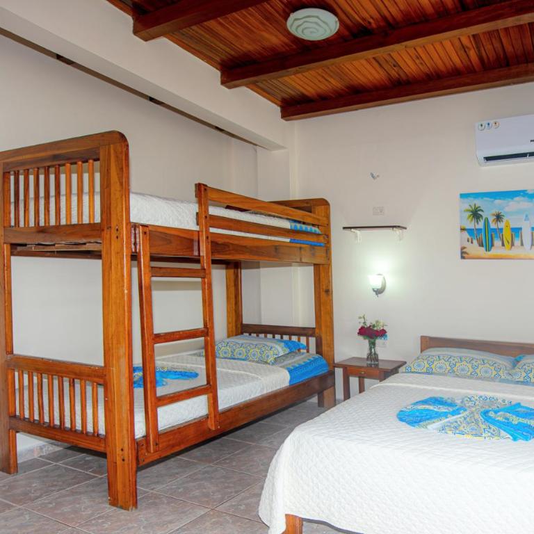 Hotel Cielo Azul - Quadruple Room with Balcony - 4