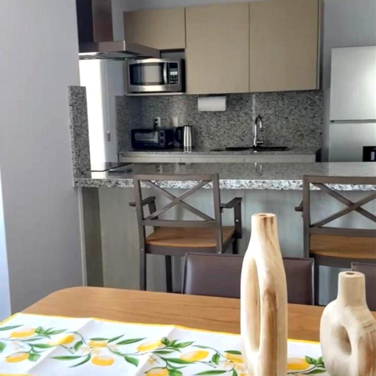 Akoya Sky Living de Lujo frente Playa y Malecón - Two-Bedroom Apartment - 12