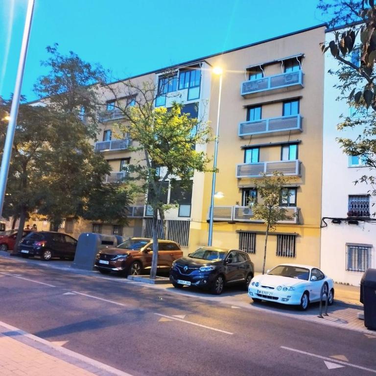 Modern Comfort in Madrid Premium Room Rental with All Amenities - Habitación Individual - 9