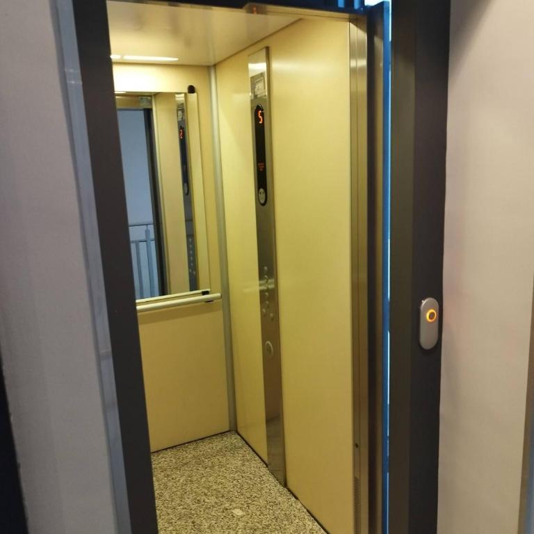 Modern Comfort in Madrid Premium Room Rental with All Amenities - Habitación Individual - 19