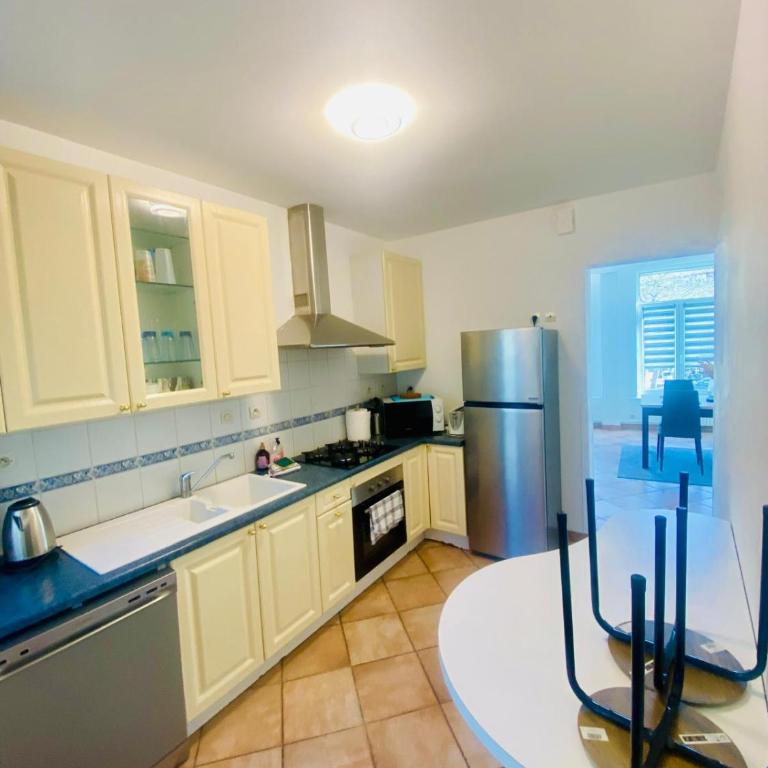 Le Central 75 - Hyper centre - Parking - Appartement 2 Chambres - 14