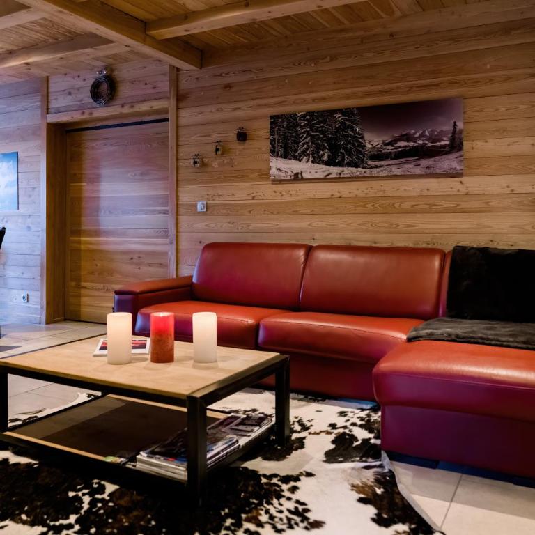 CHALET EVEREST Les CHALETS D'HINOUKA SERRE CHEVALIER-CHANTEMERLE 200 m des pistes - Chalet 3 Chambres - 3