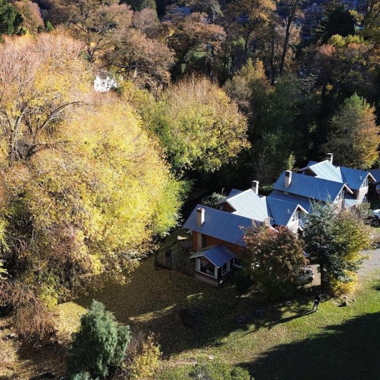 Cabaña soñada sobre el arroyo con dos dormitorios - Bungalow con vistas al jardín - 2