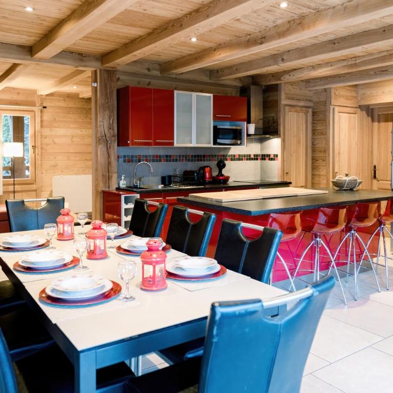 CHALET EVEREST Les CHALETS D'HINOUKA SERRE CHEVALIER-CHANTEMERLE 200 m des pistes - Chalet 3 Chambres - 2