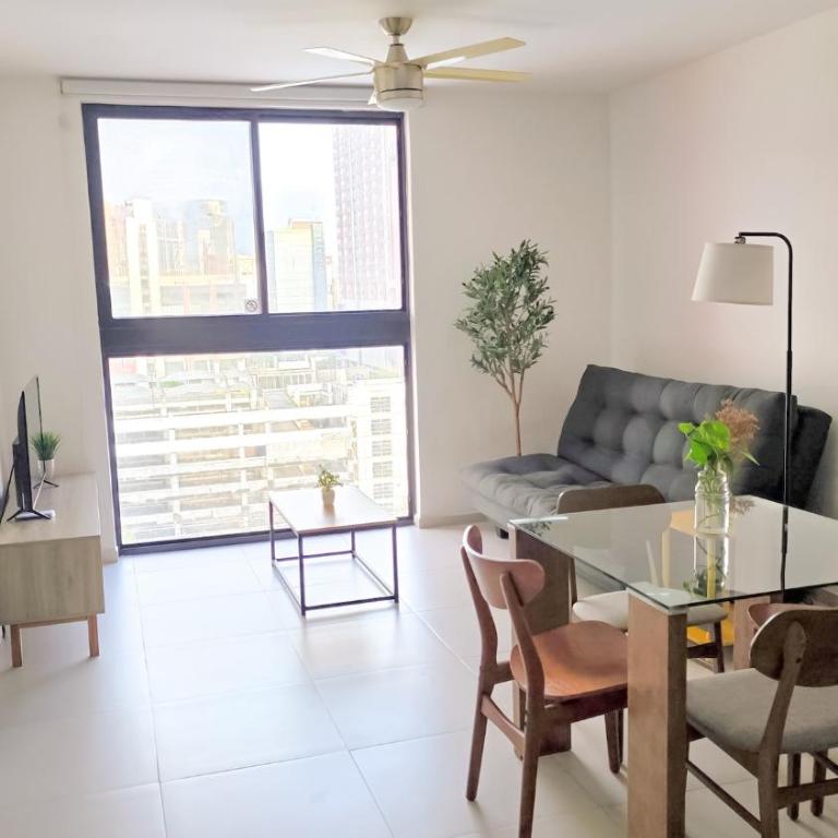 Impeccable Apartment in Downtown MTY with Private Parking Space - Three-Bedroom Apartment - 1