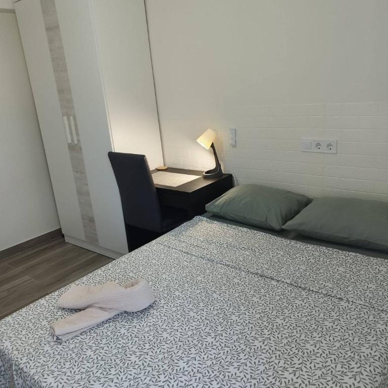 Cozy Guest Room in Modern Madrid Flat - Perfect for Digital Nomads - Single Room - 2