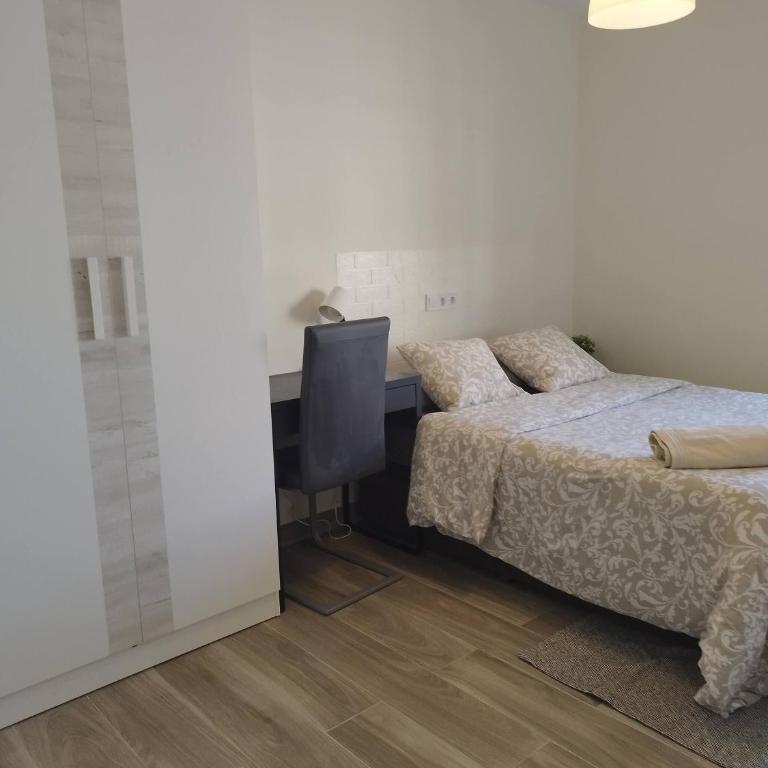 Cozy Guest Room in Modern Madrid Flat - Perfect for Digital Nomads - Single Room - 5