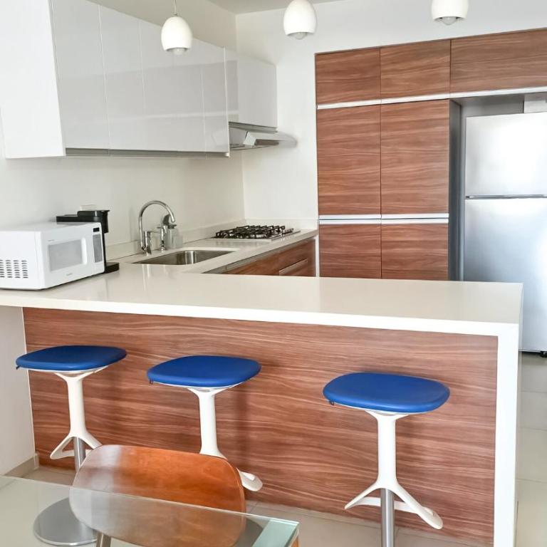 Impeccable Apartment in Downtown MTY with Private Parking Space - Three-Bedroom Apartment - 4
