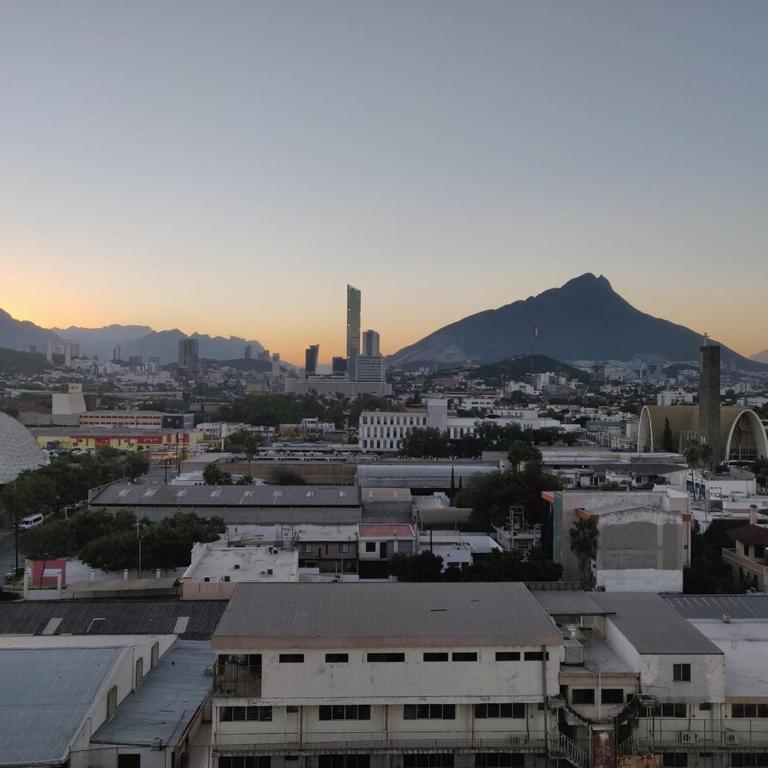 Impeccable Apartment in Downtown MTY with Private Parking Space - Three-Bedroom Apartment - 34