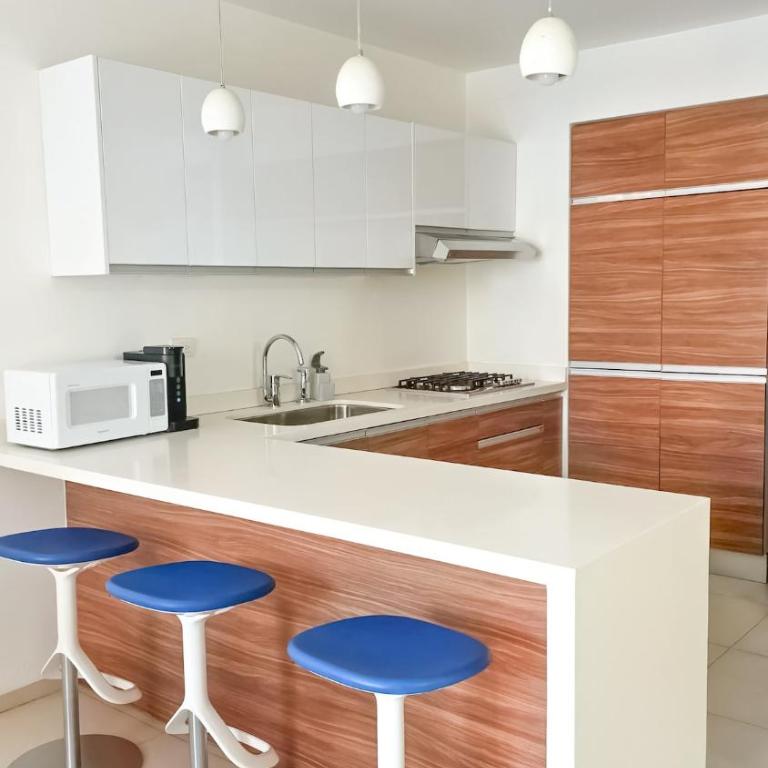 Impeccable Apartment in Downtown MTY with Private Parking Space - Three-Bedroom Apartment - 40