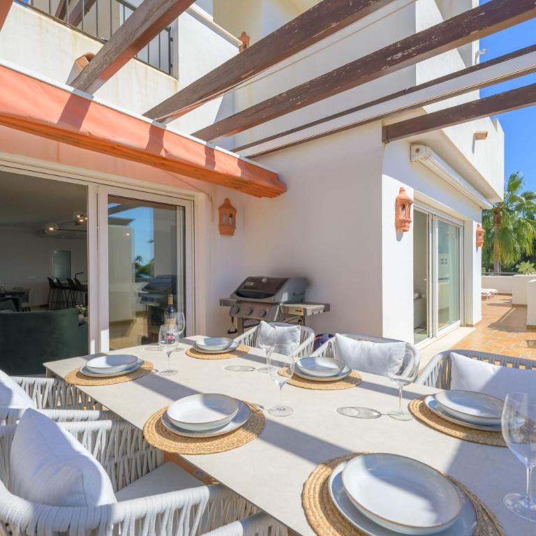 Luxurious 3-Bedroom Penthouse in Los Monteros Marbella - Apartamento - 2