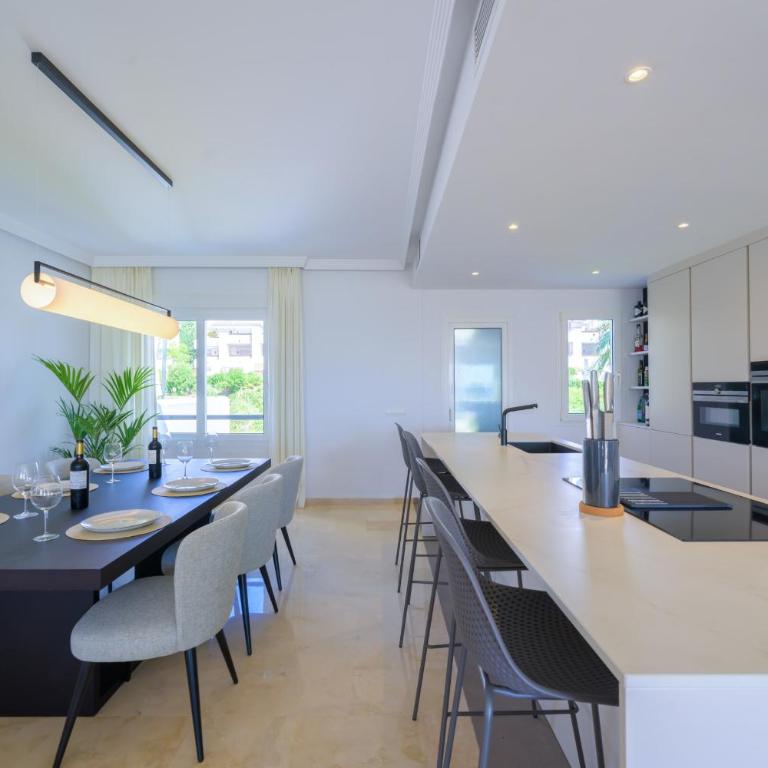 Luxurious 3-Bedroom Penthouse in Los Monteros Marbella - Apartamento - 12
