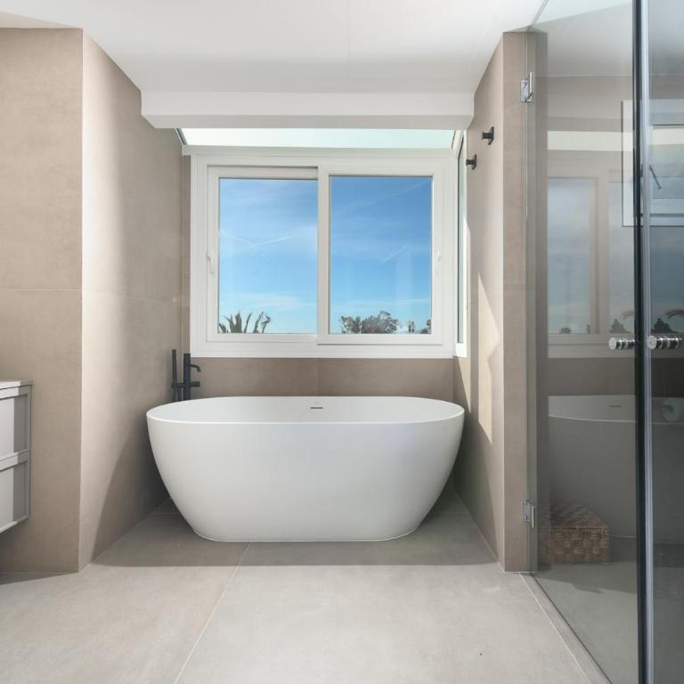 Luxurious 3-Bedroom Penthouse in Los Monteros Marbella - Apartamento - 26