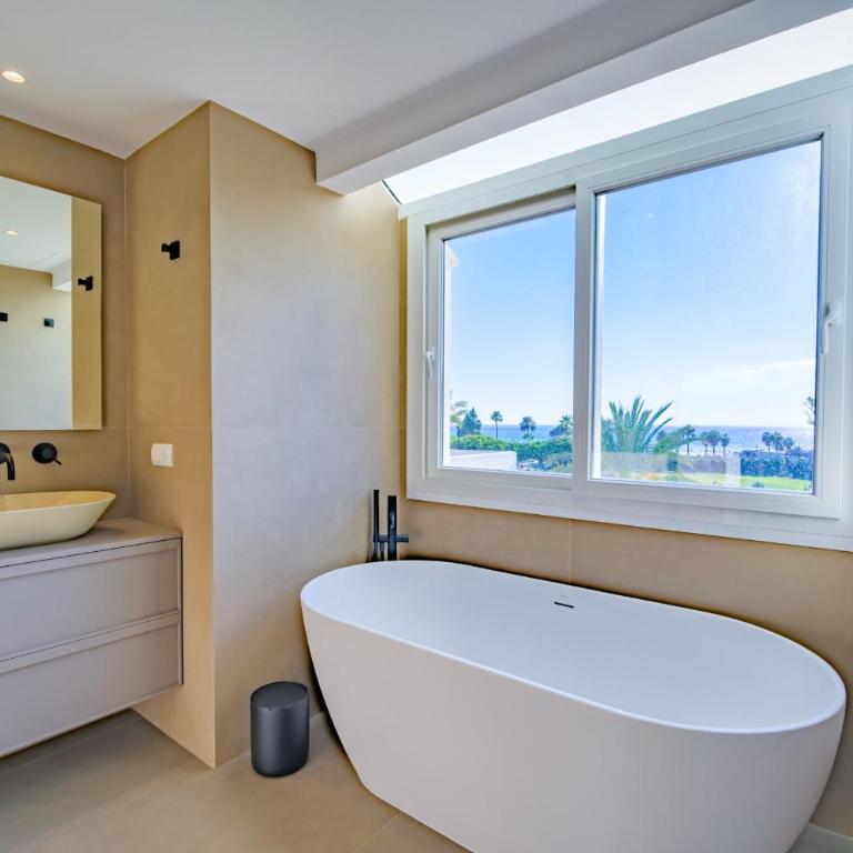 Luxurious 3-Bedroom Penthouse in Los Monteros Marbella - Apartamento - 27