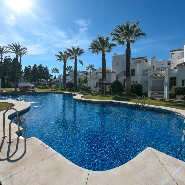 Luxurious 3-Bedroom Penthouse in Los Monteros Marbella - Apartamento - 44