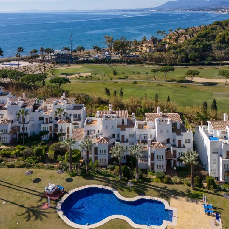 Luxurious 3-Bedroom Penthouse in Los Monteros Marbella - Apartamento - 49