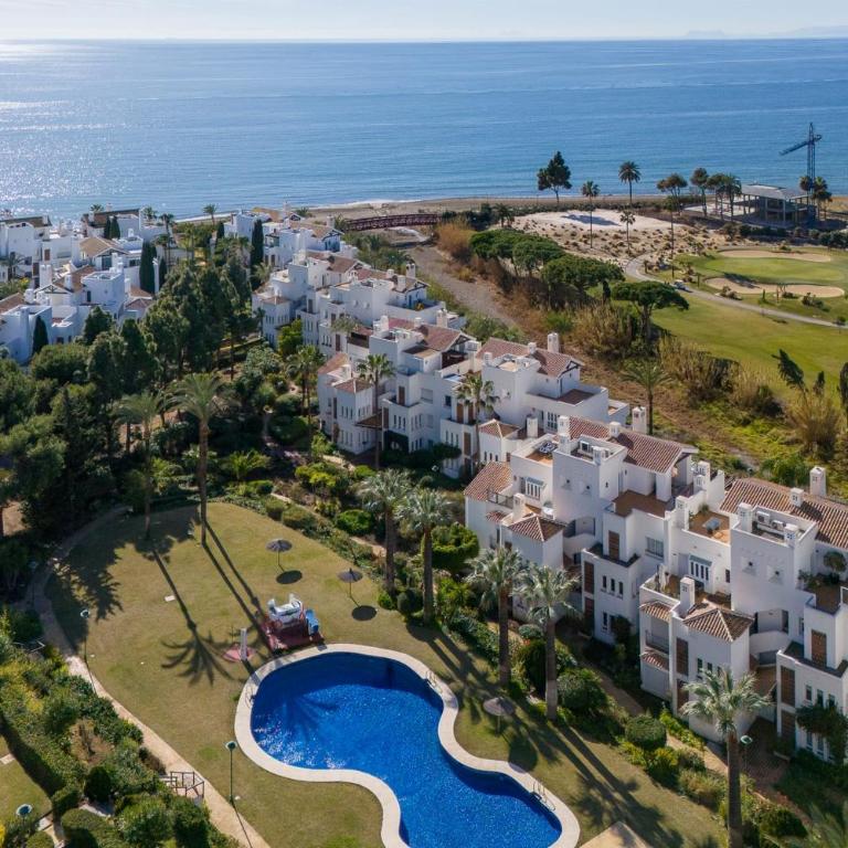 Luxurious 3-Bedroom Penthouse in Los Monteros Marbella - Apartamento - 50