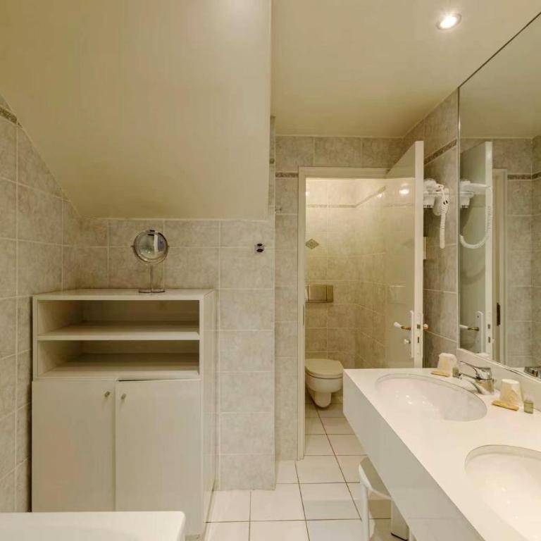 Metropol Hotel - Chambre Familiale - 4