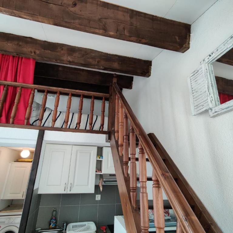 Studio mezzanine climatisé - Pinède - Plage à pied sous les pins - Apartment mit 1 Schlafzimmer - 1