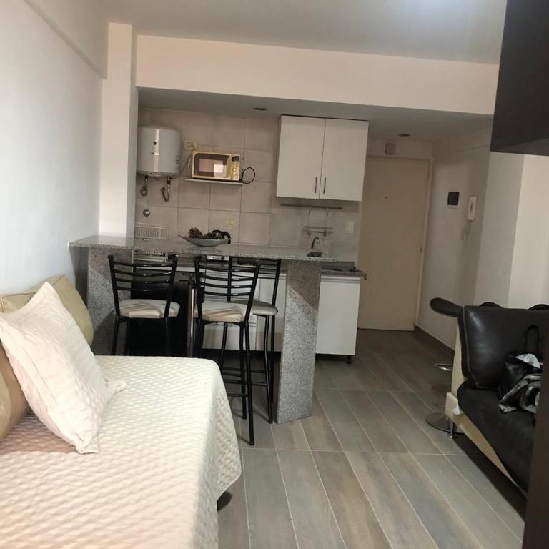 Alquiler por dia avenida Corrientes 6116 a pasos Movistar Arena 1 2 3 4 5 personas cocheras opcionales wi fi Se Solicita Seña y Número de Contacto - One-Bedroom Apartment - 17