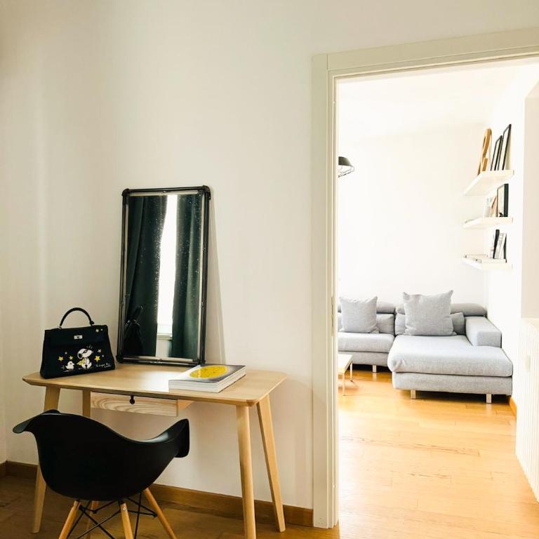 Brera Elegant 5th Floor Flat with Balcony - Appartamento con 1 Camera da Letto - 13