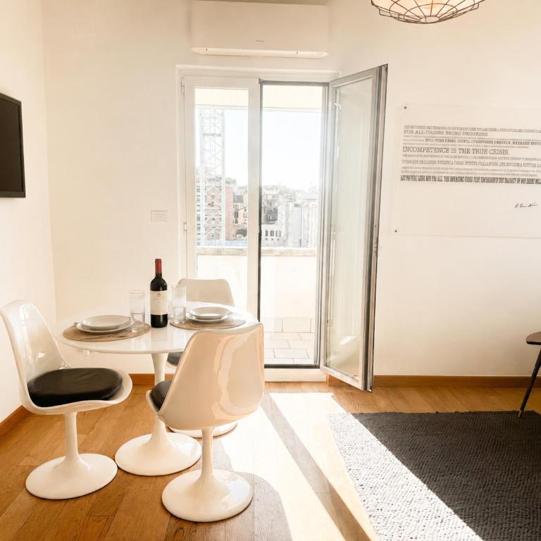 Brera Elegant 5th Floor Flat with Balcony - Appartamento con 1 Camera da Letto - 9