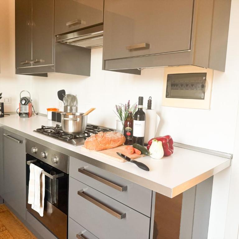 Brera Elegant 5th Floor Flat with Balcony - Appartamento con 1 Camera da Letto - 8