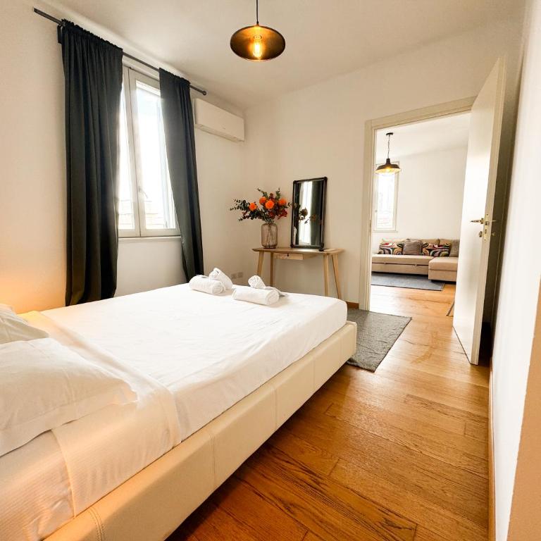 Brera Elegant 5th Floor Flat with Balcony - Appartamento con 1 Camera da Letto - 3