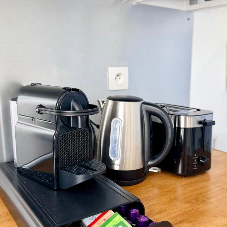Easy Access to Central Paris - 5 min Metro Line 7, La Vilette Park nearby - Deluxe Apartment mit 1 Schlafzimmer - 7