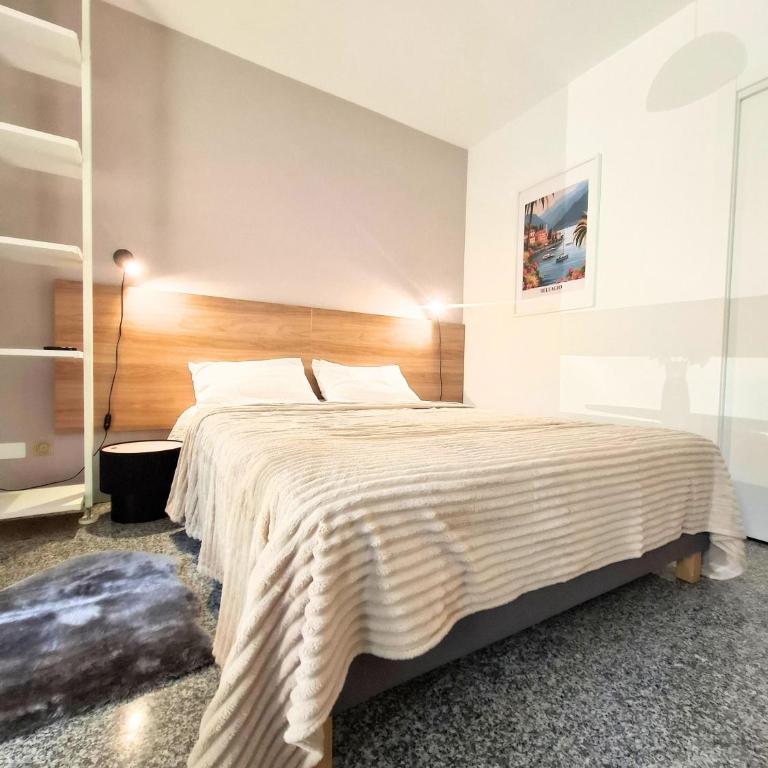 Eva Urban Rooms Centro Lecco - Camera Matrimoniale Standard - 4