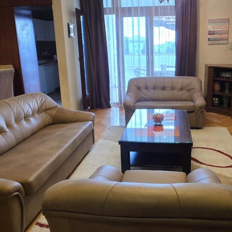 Bar Central Point - 2BR Apartment - Two-Bedroom Apartment - 1