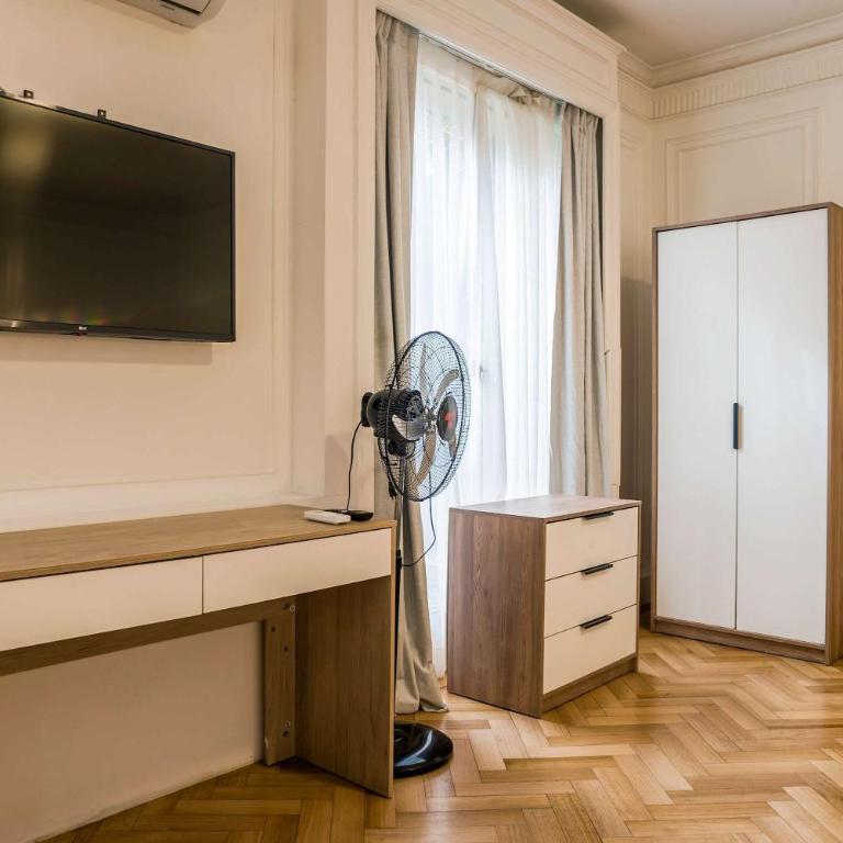 Bellavista Buzz Stylish 1BR Haven Just Steps from the Metro - Studio - 20