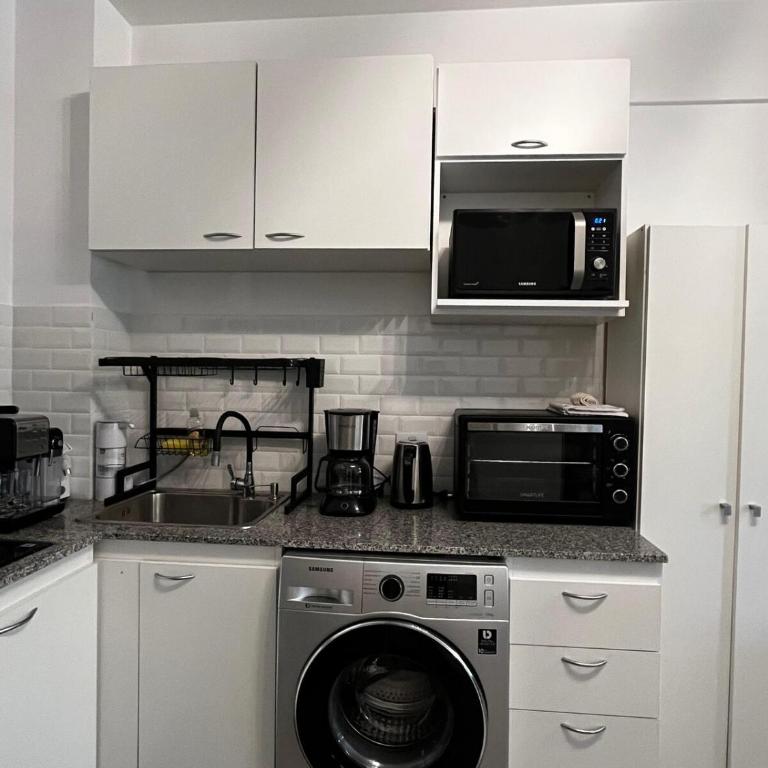 Excelente departamento en Buenos Aires con balcon - Apartamento de 1 dormitorio - 4