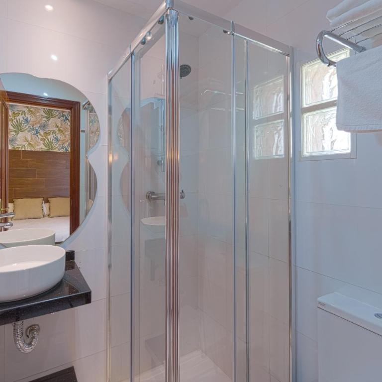 Hostal Sol - Habitación Doble (1-2 adultos) - 5
