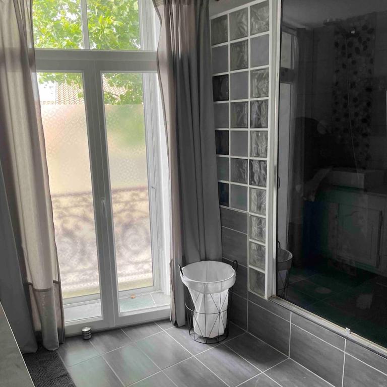 Villa avec piscine proche des grands buffets - Villa - 26