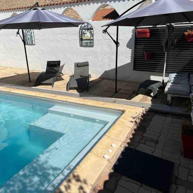 Villa avec piscine proche des grands buffets - Villa - 28