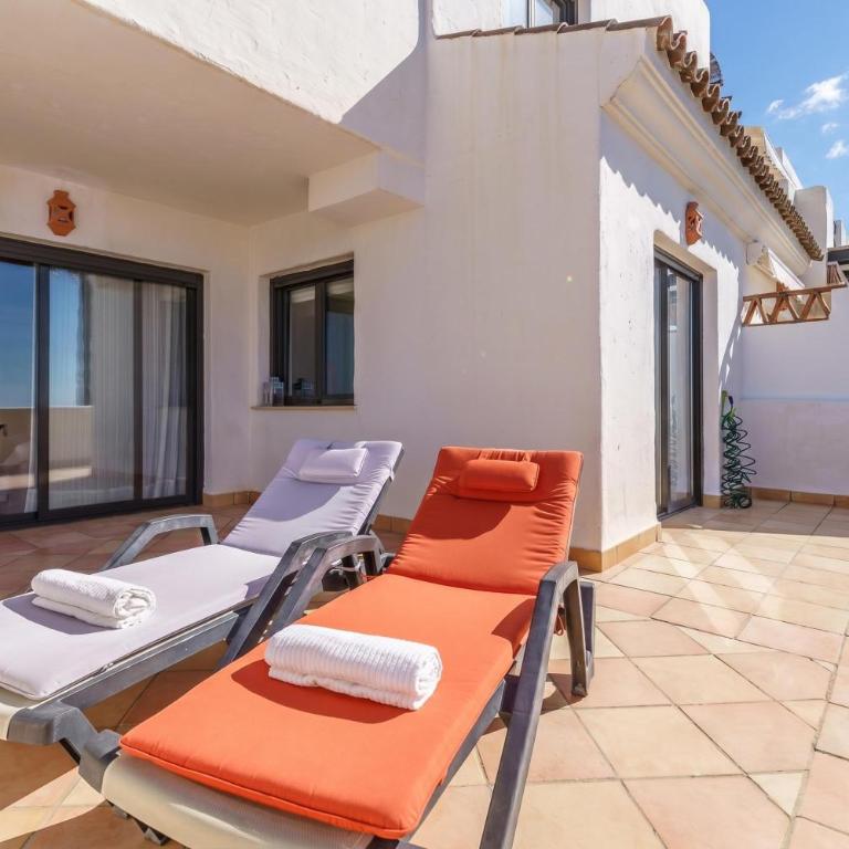 Sunset Seaview Corner With Pool - Happy Rentals - Apartamento Deluxe - 3