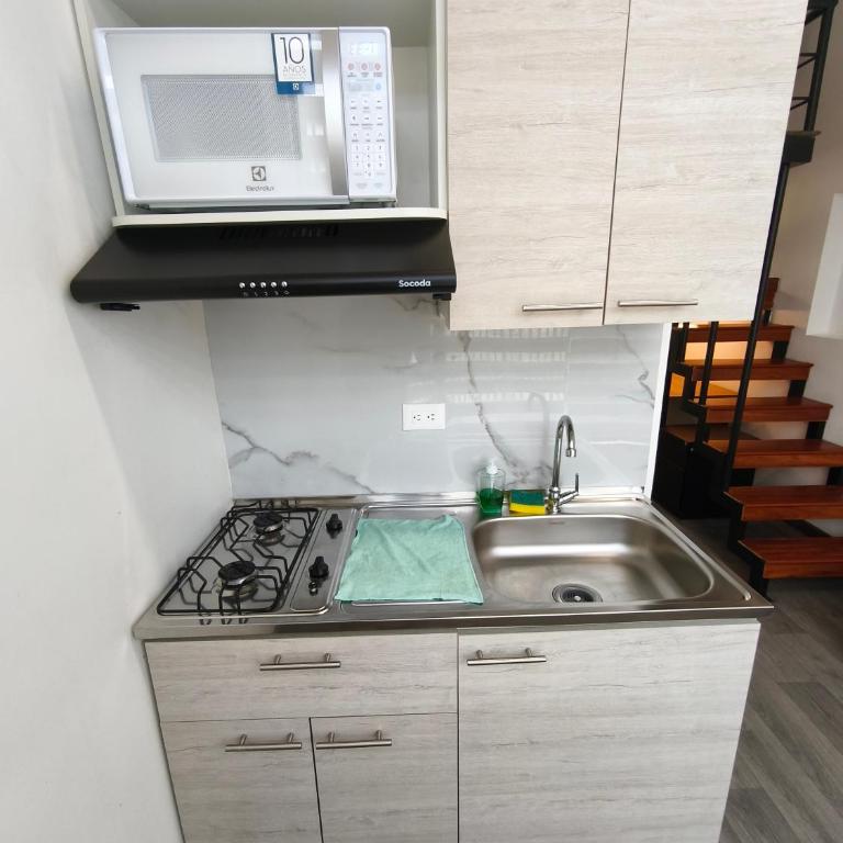 Elegantes apartaestudios cerca al estadio y movistar arena - Apartamento de 1 dormitorio - 3