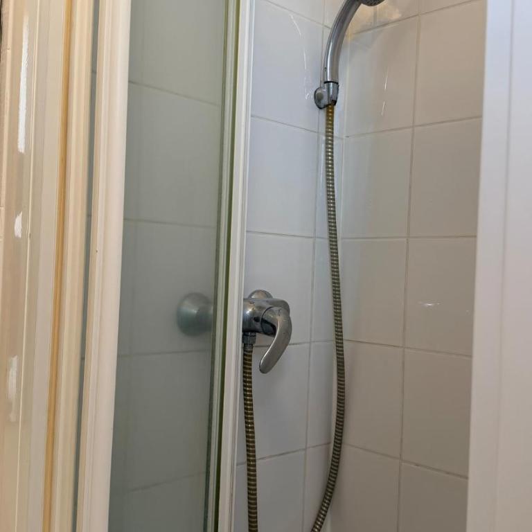 Cozy Studio Near Paris with Terrace, 10 min to Metro - Standard Studio - 15