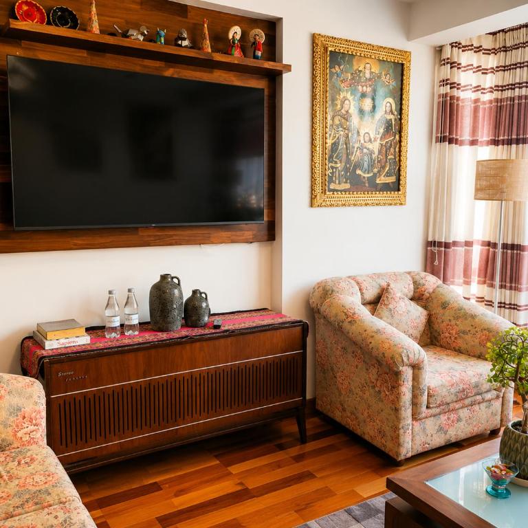 Departamento amplio en Cusco - Three-Bedroom Apartment - 1