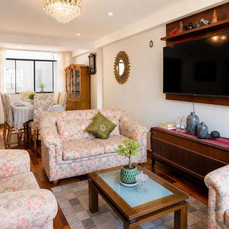 Departamento amplio en Cusco - Three-Bedroom Apartment - 2