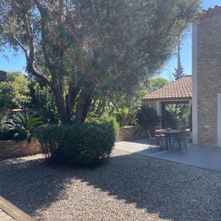 Villa des sablettes à 200m de la Mer - Villa 2 Chambres - 18