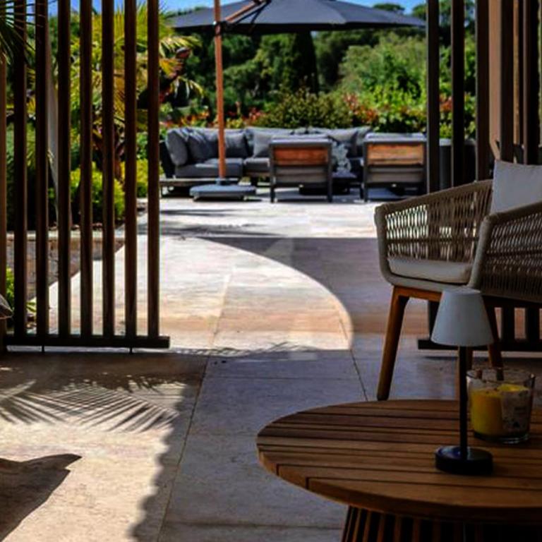 Private Luxury Villa Minutes from the Beach - Villa - 4