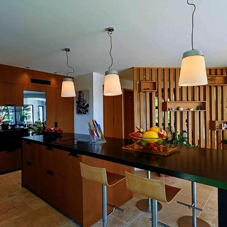 Private Luxury Villa Minutes from the Beach - Villa - 6