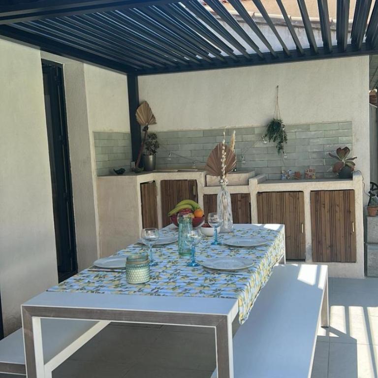 Sea View Villa - Rooftop - Pool - Sea within walking distance - Carro - Villa - 27