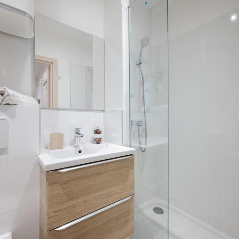 Charming 2 rooms, sleeps 4 Nice center - Appartement 1 Chambre - 12