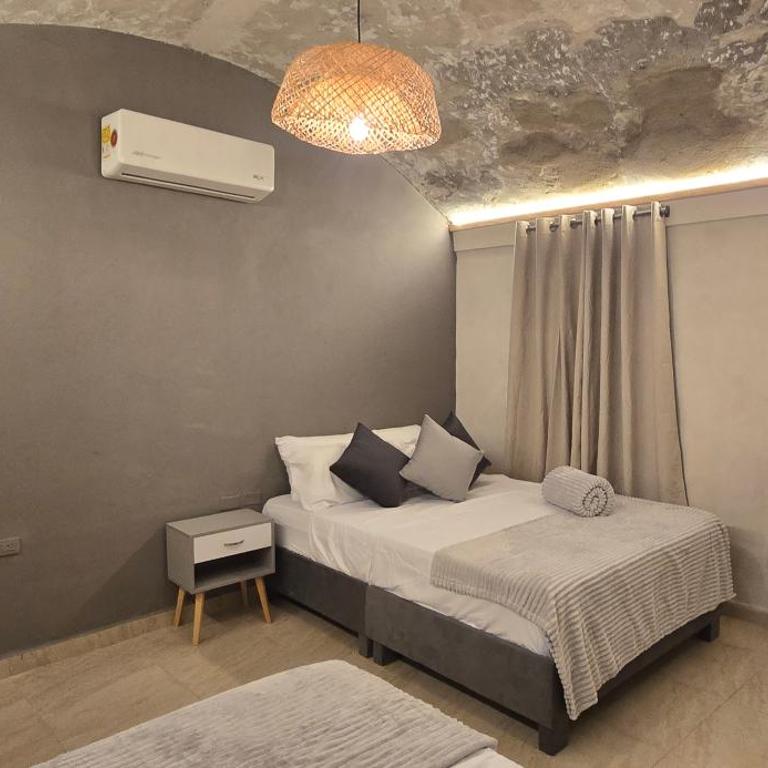 Agena Cabrero - Habitación Cuádruple Superior - 2