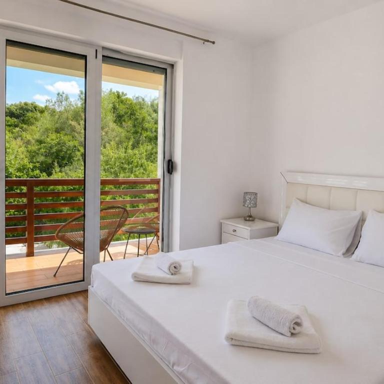 Lighthouse Residence Tivat - Obala Đuraševića - Apartman sa 2 Spavaće Sobe, Balkonom i Pogledom na More - 10