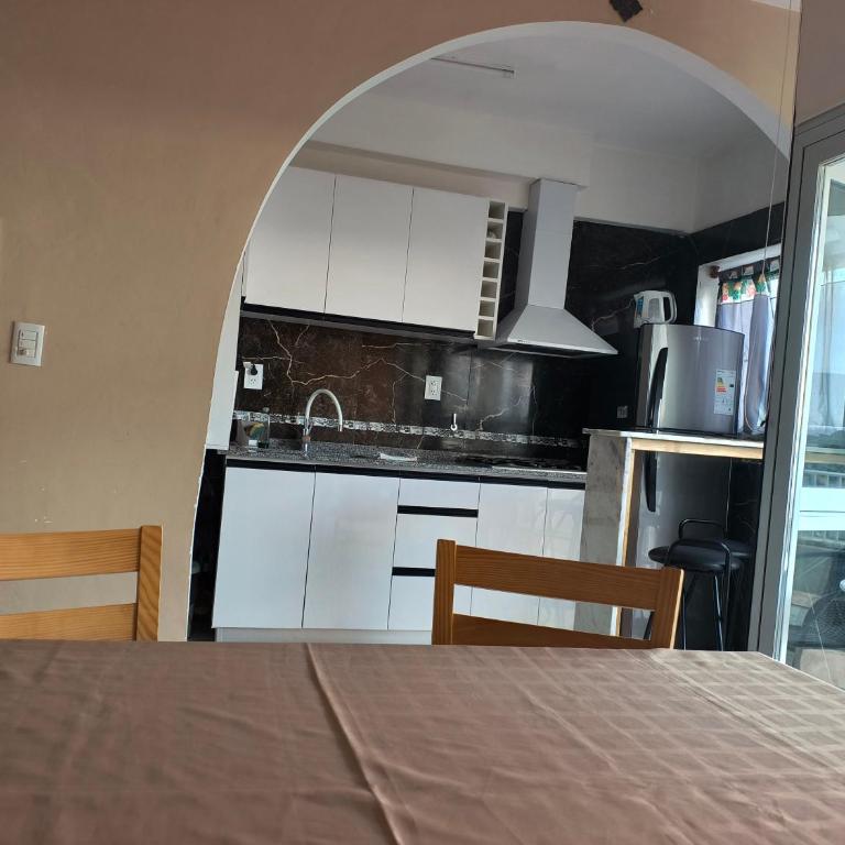 Depto Güemes y la costa - Two-Bedroom Apartment - 13